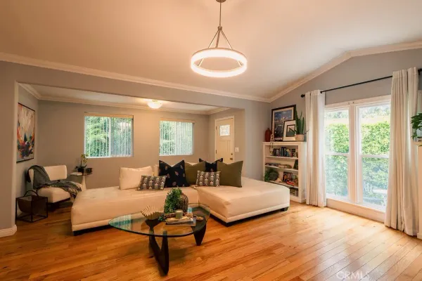 $2,100,000 | 7122 De Longpre Avenue, Los Angeles, CA 90046