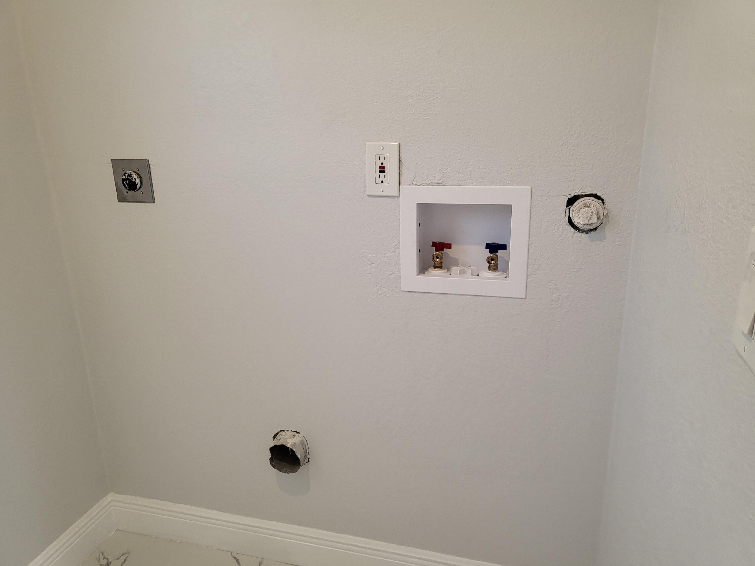 1119 West 32nd Street Riviera Beach, FL 33404 - Photo 20 of 27 1119 32nd laudry closet