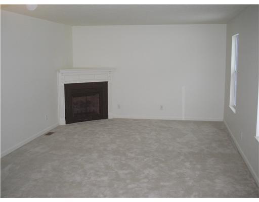 502 Walnut Drive McKees Rocks, PA 15136 - Photo 4 of 4 Family Room.