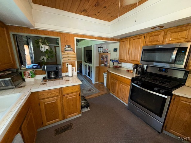 210 Hillside Avenue Oswego, NY 13126 - Photo 6 of 28