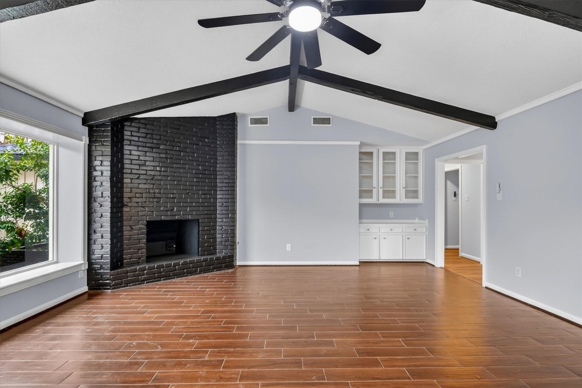 5923 Rutherglenn Drive Houston, TX 77096 - Photo 13 of 46 Family Room