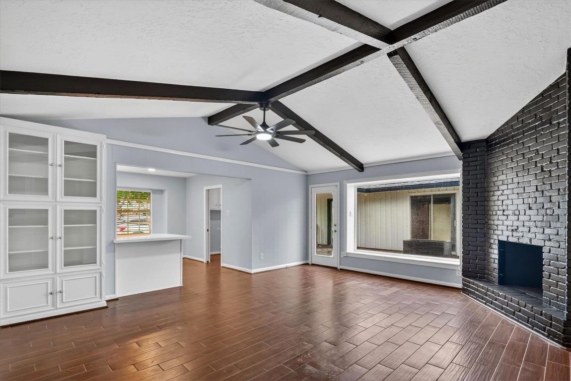 5923 Rutherglenn Drive Houston, TX 77096 - Photo 15 of 46 Family Room