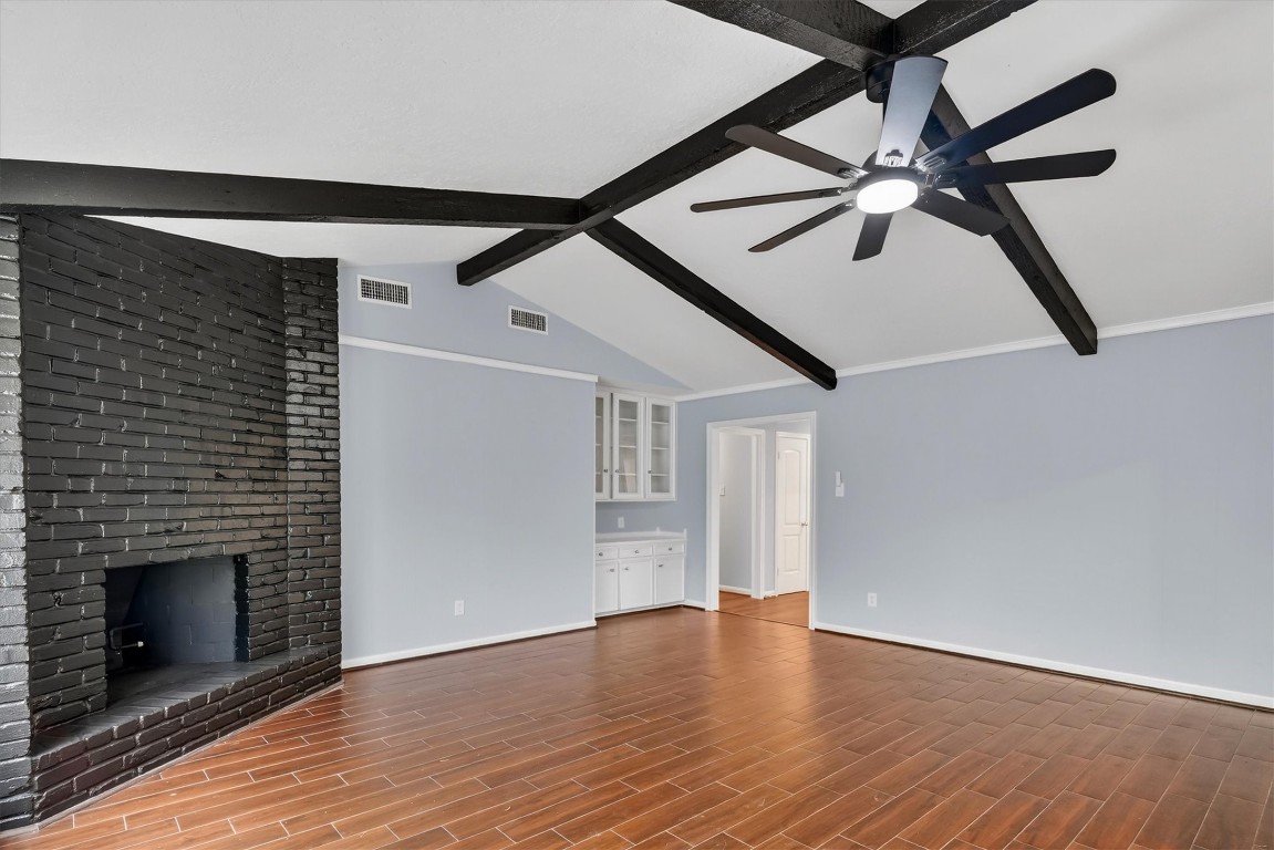 5923 Rutherglenn Drive Houston, TX 77096 - Photo 16 of 46 Family Room