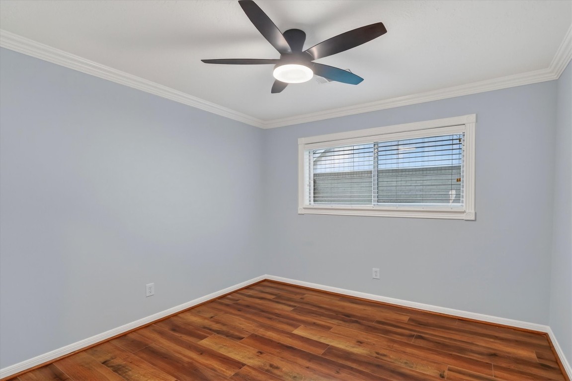 5923 Rutherglenn Drive Houston, TX 77096 - Photo 33 of 46 4th Bedroom