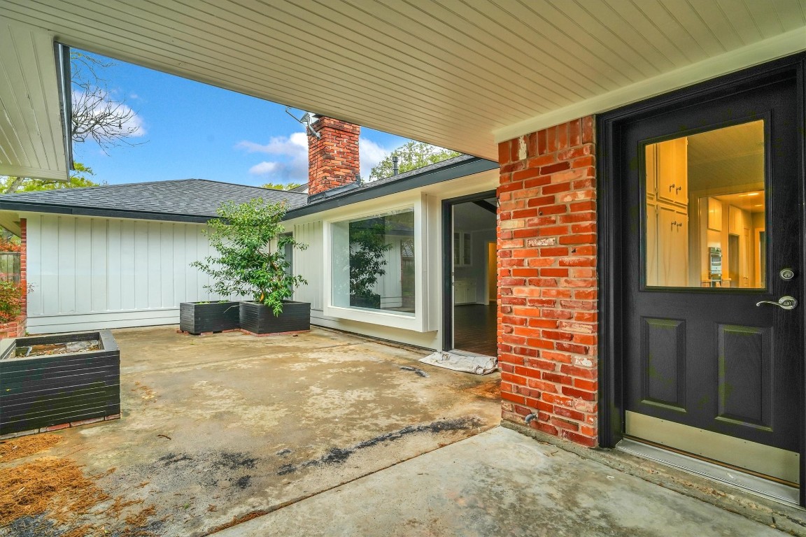 5923 Rutherglenn Drive Houston, TX 77096 - Photo 41 of 46 Outdoor Extended Patio