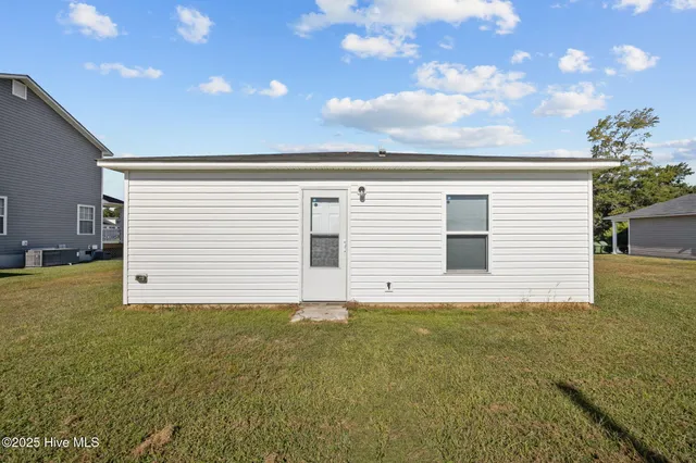 $200,000 | 502 Square Street, Greenville, NC 27834