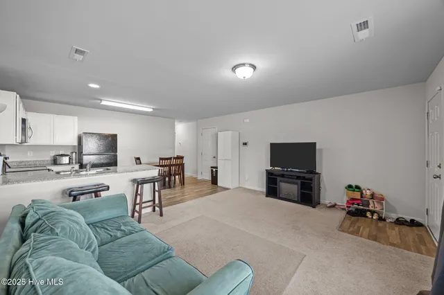 $200,000 | 502 Square Street, Greenville, NC 27834