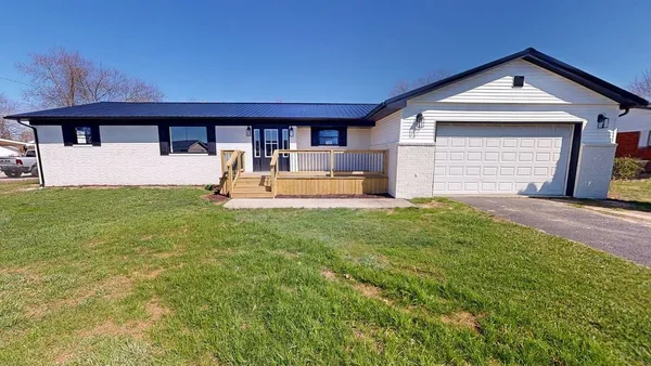$276,900 | 807 Kibbey Street, Grayson, KY 41143