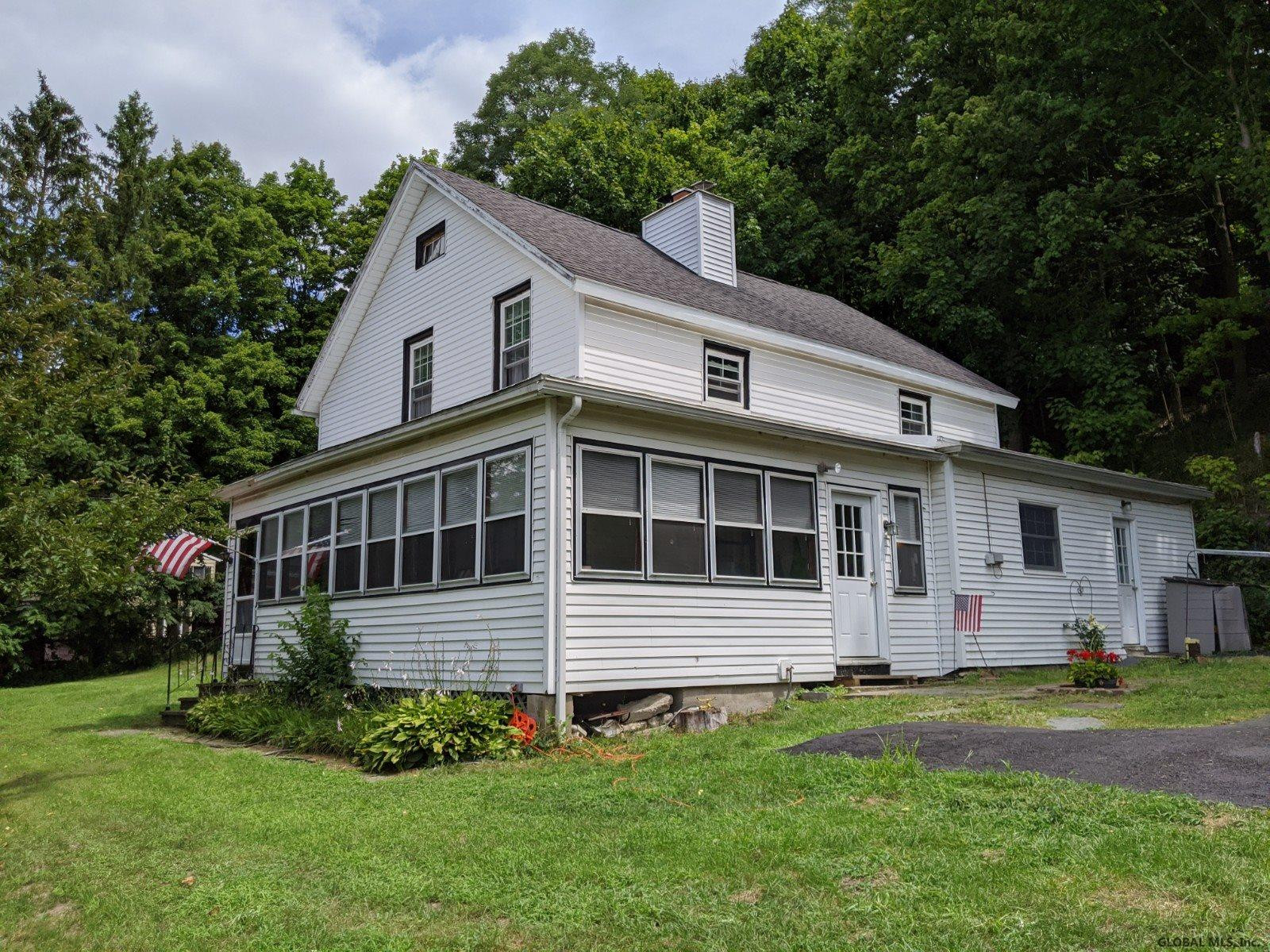 492 River Road Schodack, NY 12156 - Photo 1 of 42 Photo 1