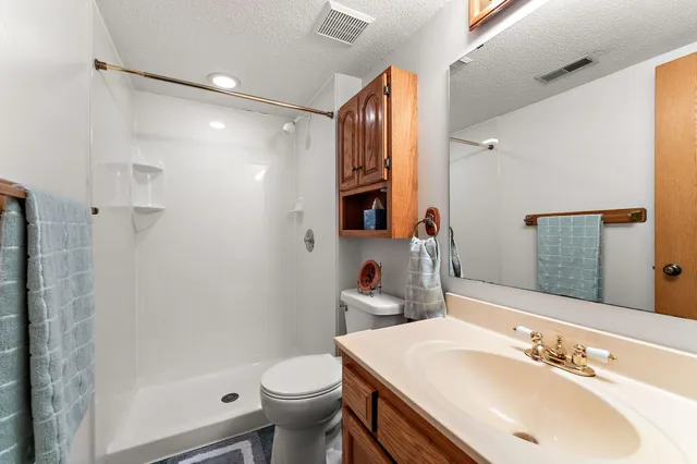 $307,000 | 3487 York Drive, Woodbury, MN 55125