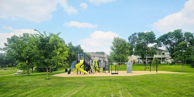 $307,000 | 3487 York Drive, Woodbury, MN 55125