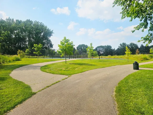 $307,000 | 3487 York Drive, Woodbury, MN 55125