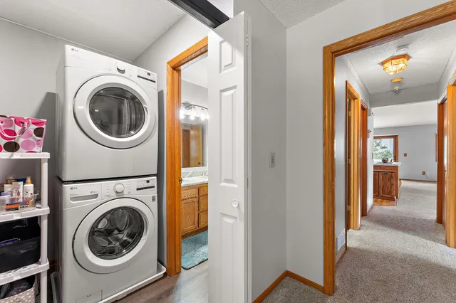 $307,000 | 3487 York Drive, Woodbury, MN 55125