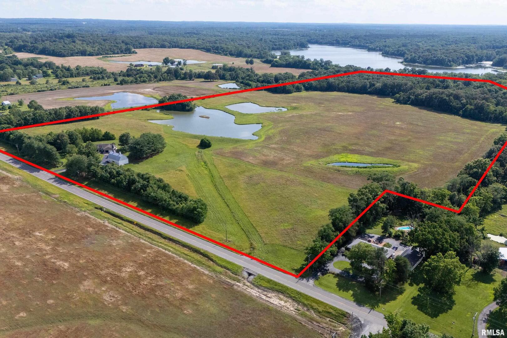 6001 Highway 37 Marion, IL 62959 - Photo 3 of 20 a view of an outdoor space