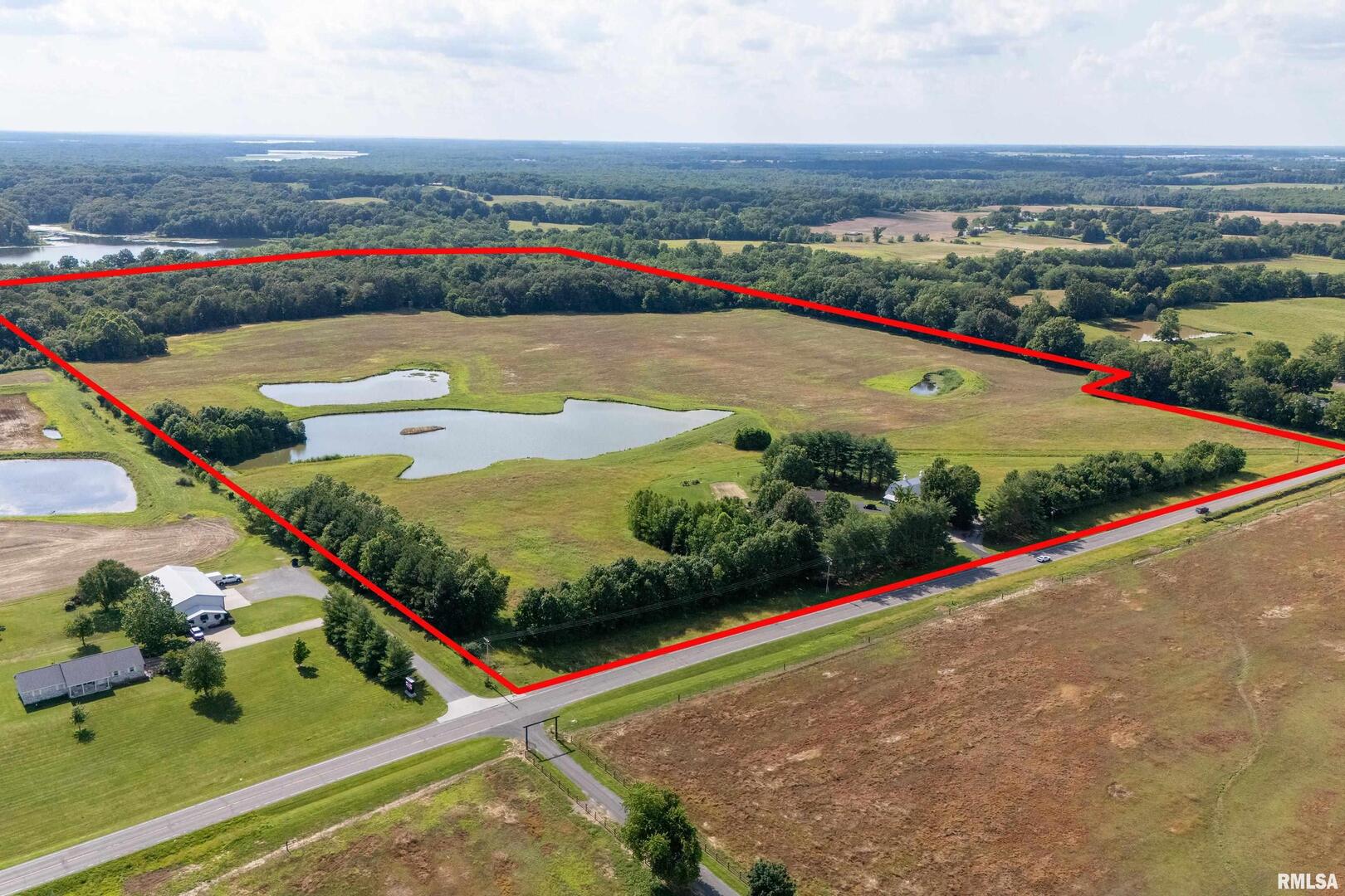 6001 Highway 37 Marion, IL 62959 - Photo 4 of 20 an aerial view of a tennis ground and a tennis court