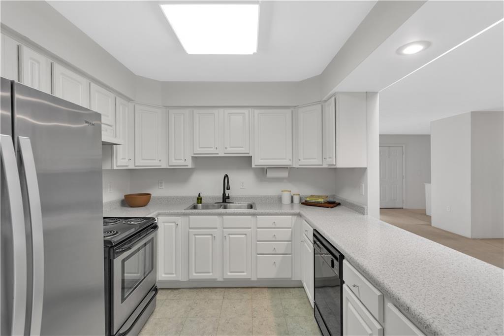 1860 Washington Road Apollo, PA 15613 - Photo 17 of 41 Stainless Steel Appliances