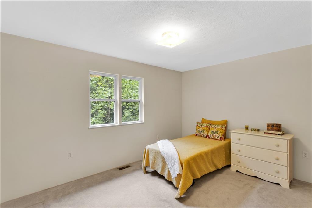 1860 Washington Road Apollo, PA 15613 - Photo 22 of 41 Generously Sized Second Bed with Double Closet and Window 14x10