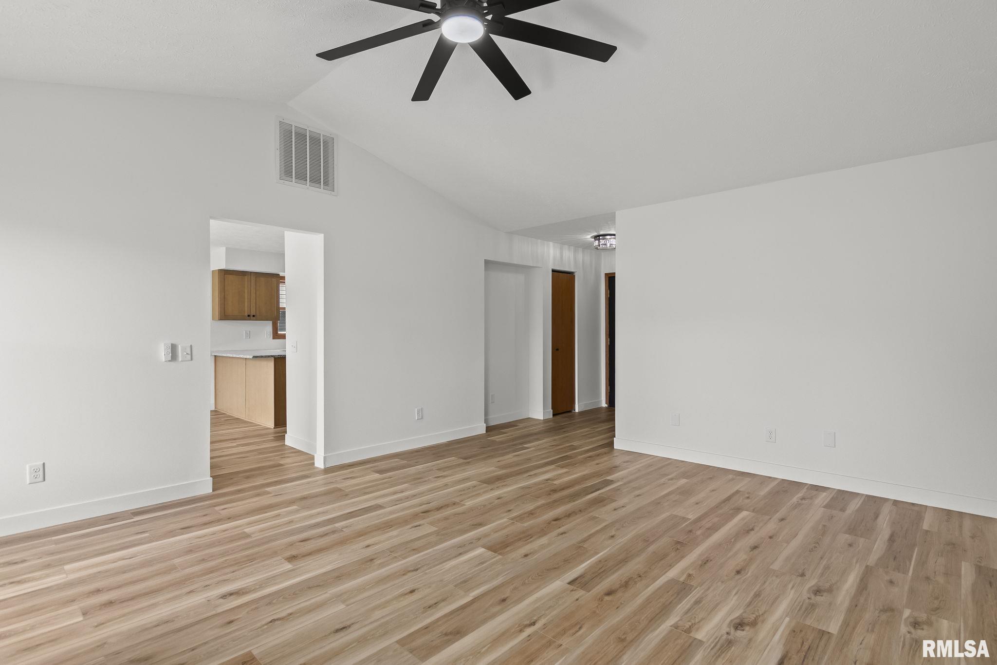 109 Verona Drive Springfield, IL 62703 - Photo 8 of 32