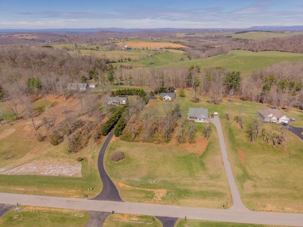 4555 Old Stage Road Radford, VA 24141 - Photo 52 of 60 Gallery Image 52