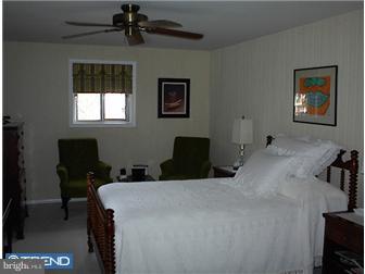 707 Hilltop Road Cinnaminson, NJ 08077 - Photo 8 of 12 Bedroom - Main