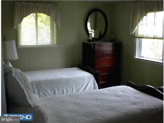 707 Hilltop Road Cinnaminson, NJ 08077 - Photo 9 of 12 Bedroom 2