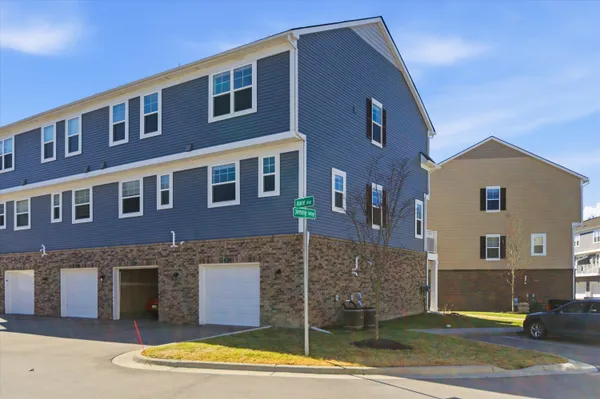 $329,900 | 617 Anne Avenue, Brighton, MI 48116