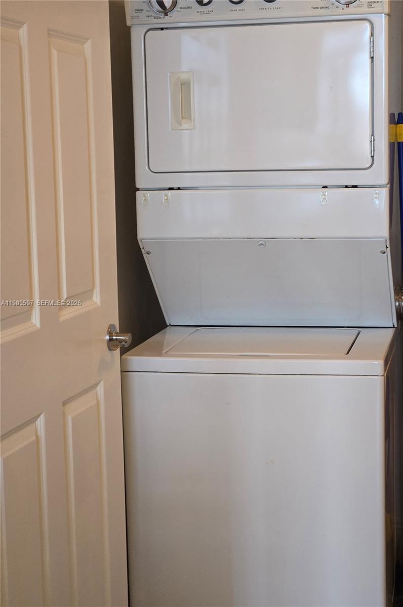 888 Douglas Road, Unit 1114 Coral Gables, FL 33134 - Photo 21 of 30