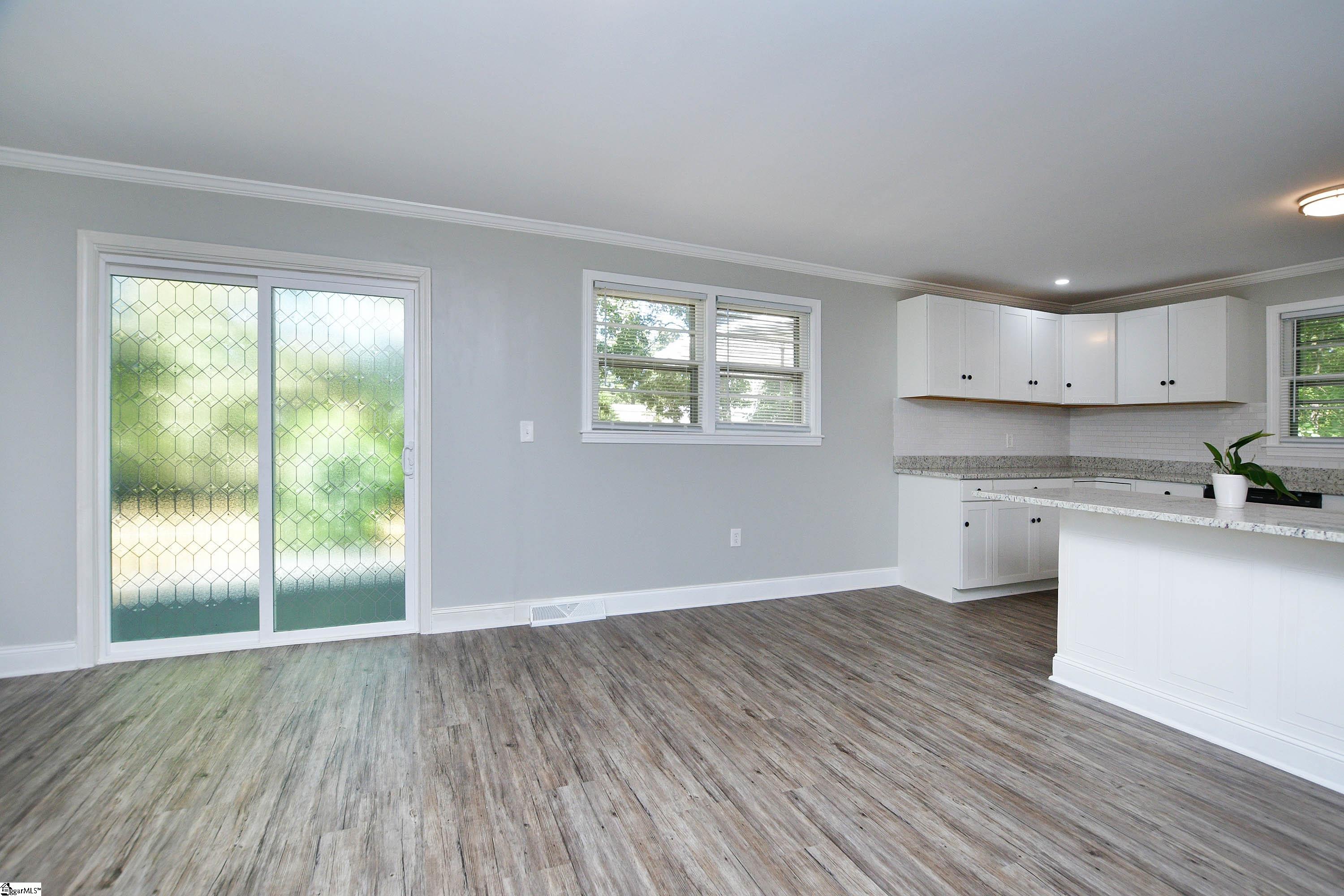 105 5 Forks Road Liberty, SC 29657 - Photo 7 of 36