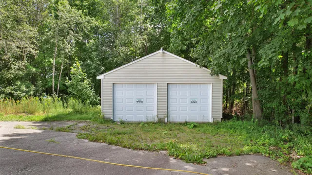 $199,000 | 47 Bray Avenue, Fairfield, ME 04937