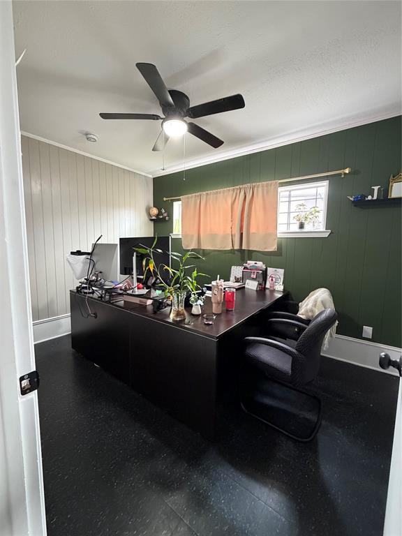 301 West Malloy Bridge Road Seagoville, TX 75159 - Photo 15 of 22 a living room with furniture and a window