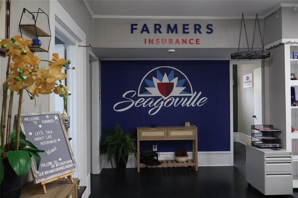 301 West Malloy Bridge Road Seagoville, TX 75159 - Photo 10 of 22 a view of fireplace