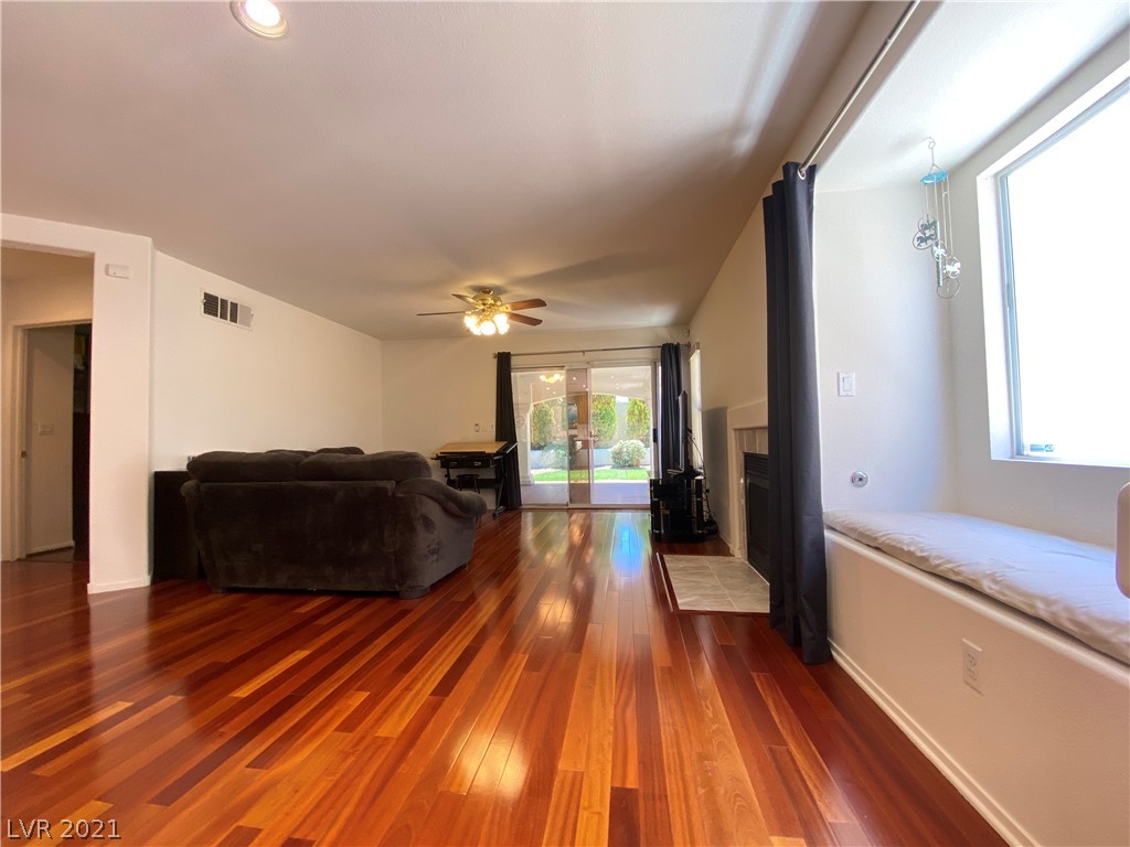 739 Roddenberry Avenue Las Vegas, NV 89123 - Photo 15 of 45