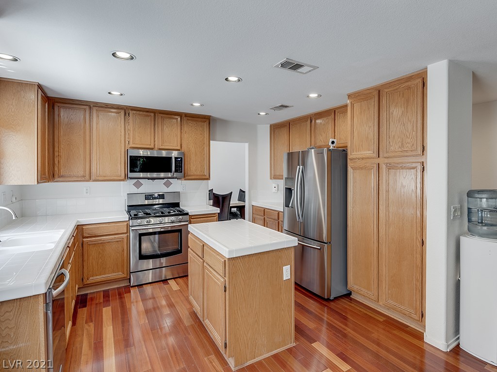 739 Roddenberry Avenue Las Vegas, NV 89123 - Photo 7 of 45