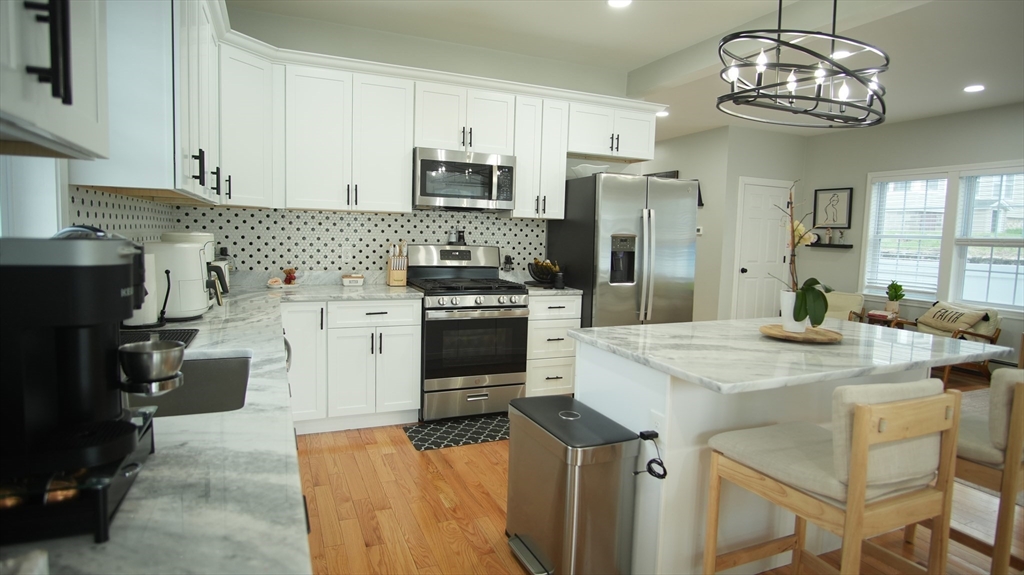 9 Hall Street Webster, MA 01570 - Photo 3 of 37