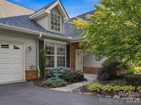 $485,000 | 117 Hibiscus Lane, Asheville, NC 28803