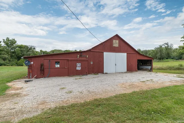 $475,000 | 444 North Dry Run Road, Veedersburg, IN 47987