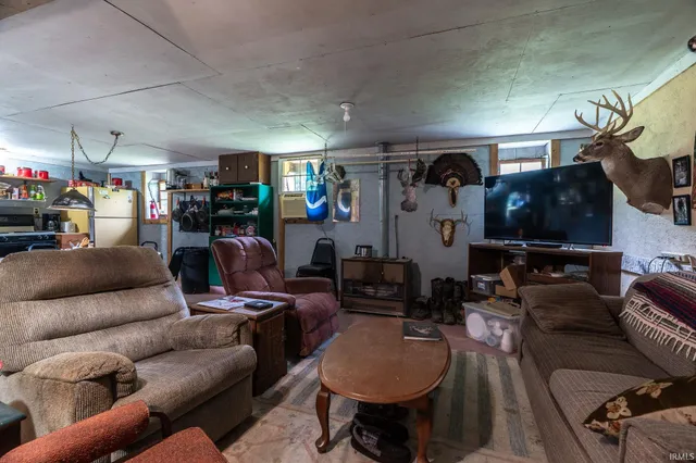 $475,000 | 444 North Dry Run Road, Veedersburg, IN 47987