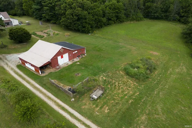 $475,000 | 444 North Dry Run Road, Veedersburg, IN 47987