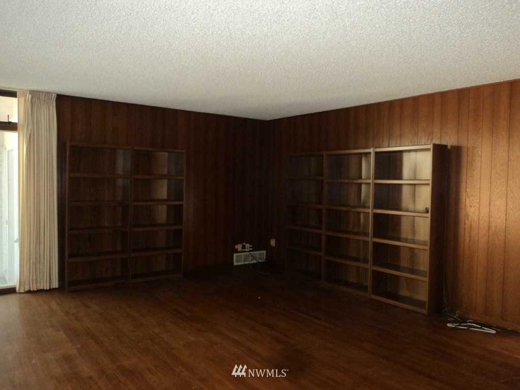 2255 Berry Lane Point Roberts, WA 98281 - Photo 14 of 19 Gallery Image 14