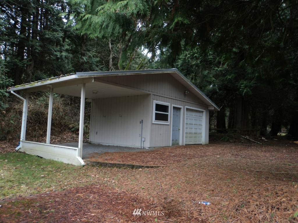 2255 Berry Lane Point Roberts, WA 98281 - Photo 3 of 19 Gallery Image 3