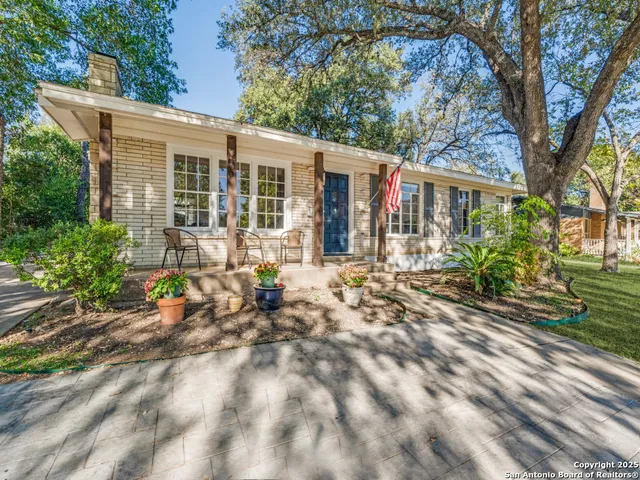 $625,700 | 1237 Wiltshire Avenue, Terrell Hills, TX 78209