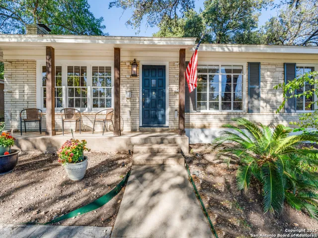 $625,700 | 1237 Wiltshire Avenue, Terrell Hills, TX 78209