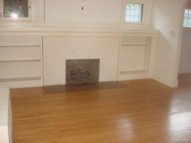845 Nottingham Road Grosse Pointe, MI 48230 - Photo 2 of 11 DSC03616