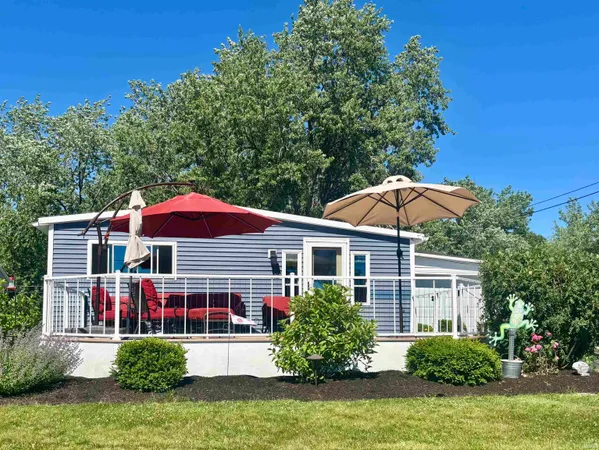 $275,000 | 2515 Ln 150 Hamilton Lake, Hamilton, IN 46742