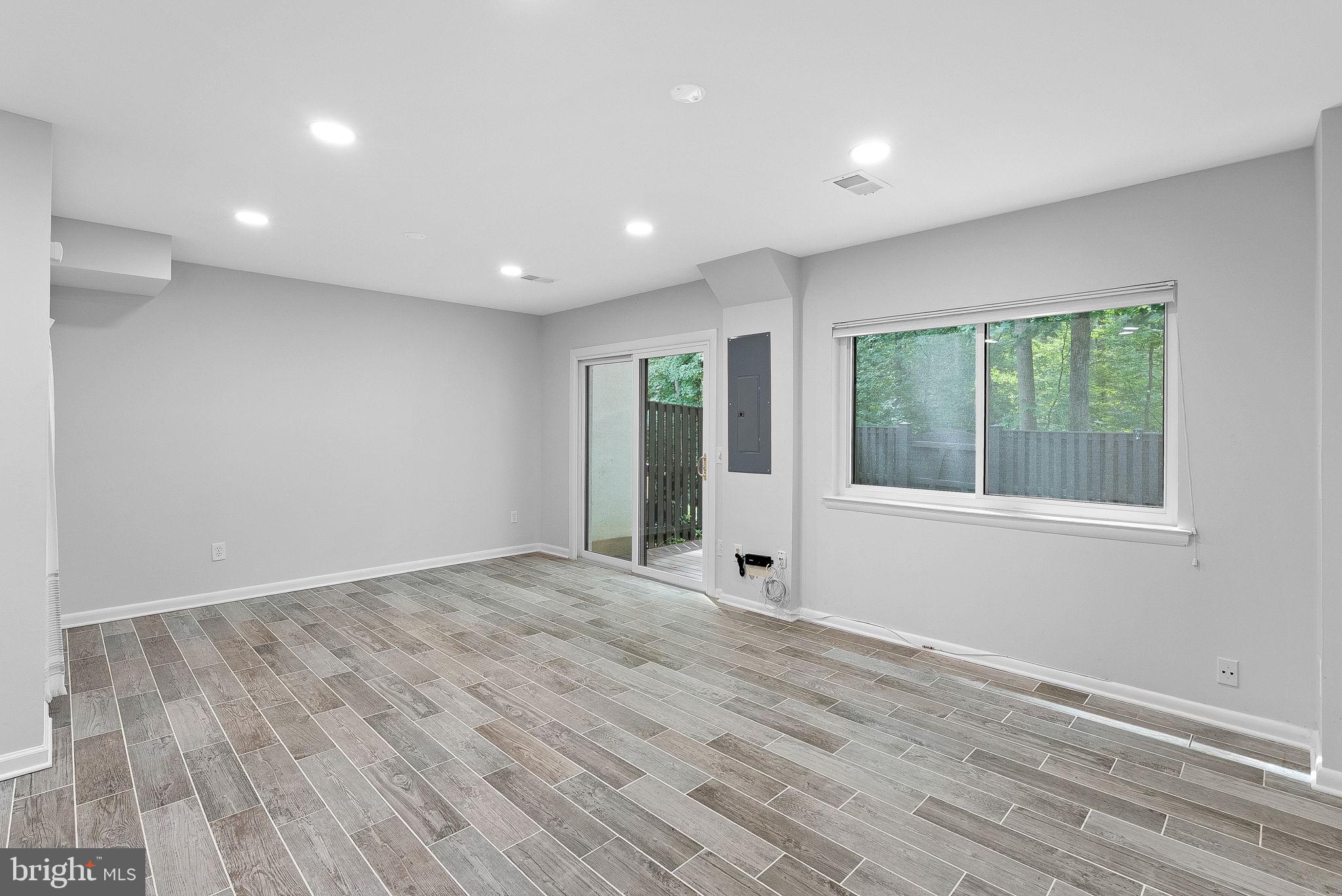 11986 Barrel Cooper Court Reston, VA 20191 - Photo 34 of 45