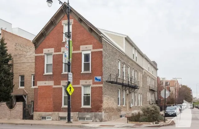 a view of a house with street