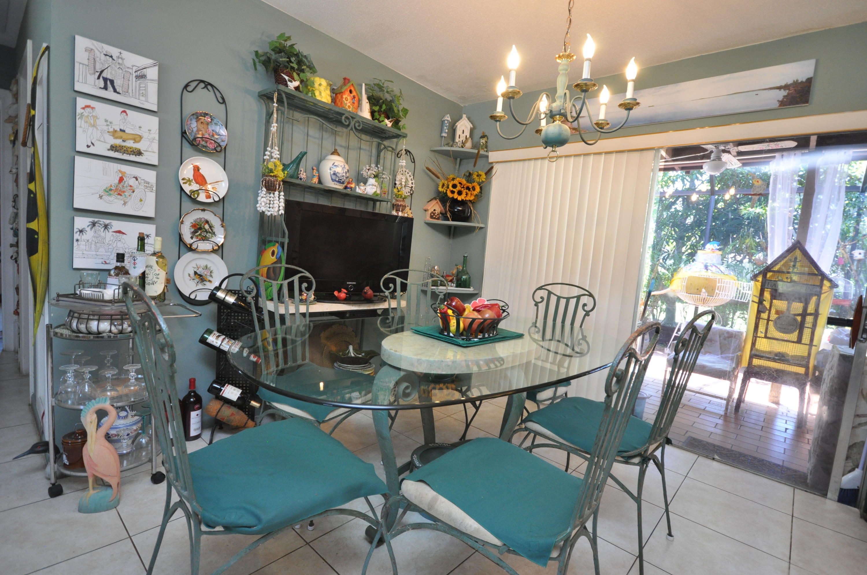 67 Andros Road Palm Springs, FL 33461 - Photo 6 of 12 Dining 1