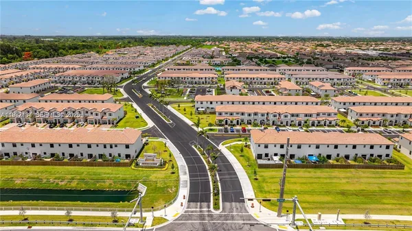 $4,900 | 11932 Southwest 241 Terrace, Unit 11932, Homestead, FL 33032