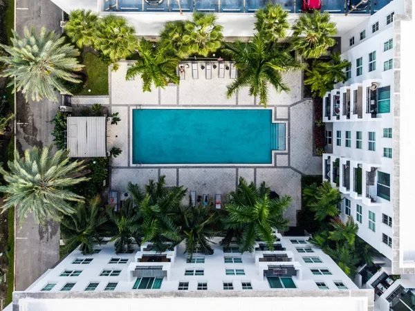 $250,000 | 2401 Northeast 65th Street, Unit 310, Fort Lauderdale, FL 33308