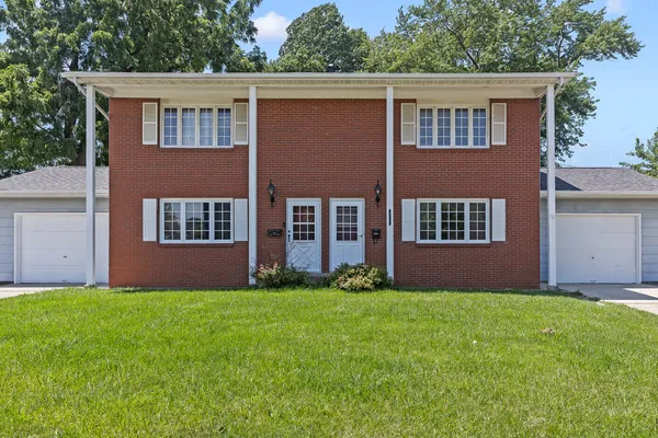 $259,900 | 2009 53rd Street, Moline, IL 61265